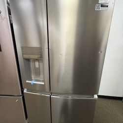 Frigidaire French Door Refrigerator (with bottom freezer and water dispenser) | ($0 Down) | No Credit Needed