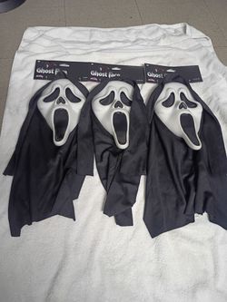 SCREAM Ghostface 👻 lives original.