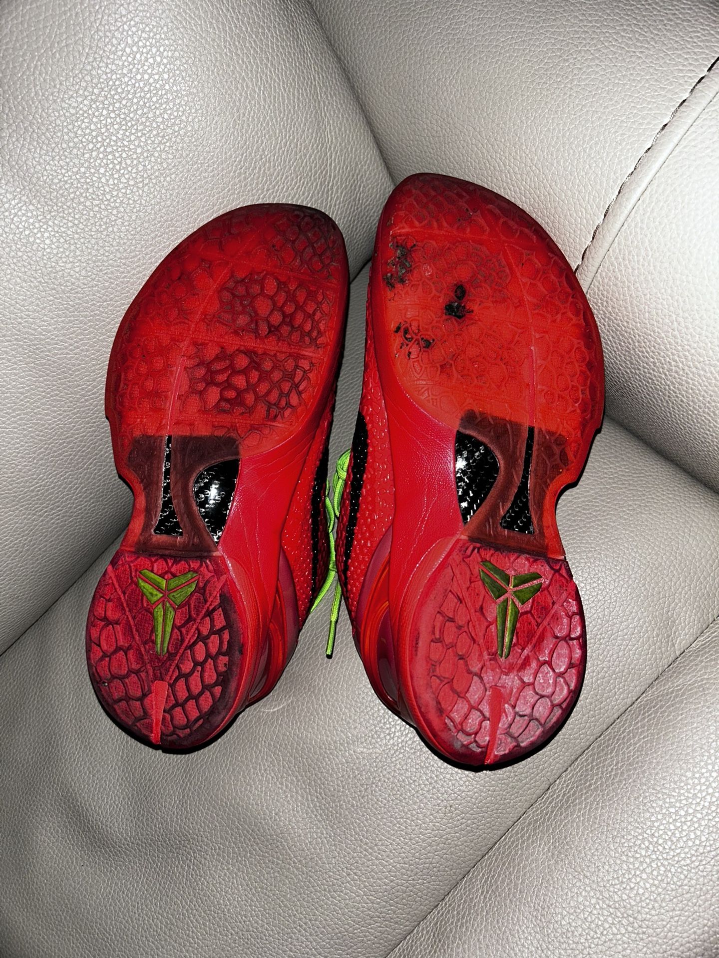 Kobe 6 Reverse Grinch