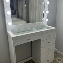 Vanity for sell