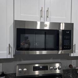 New GE Microwave 