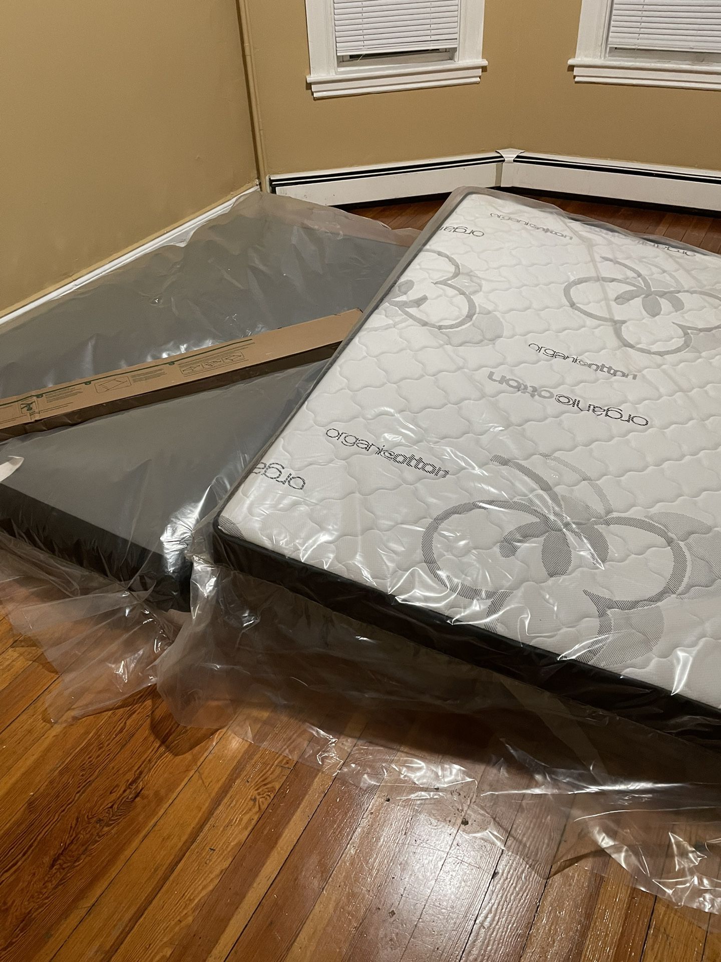 Full Mattress With Box springs And Bed Frame New 