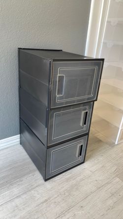 3 plastic shoe boxes
