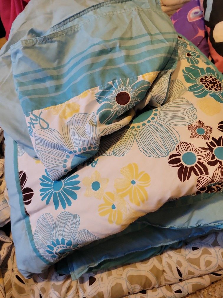 TWO Set Of Kids Twin Size Bedding