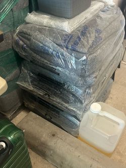 3 packs of moving blankets