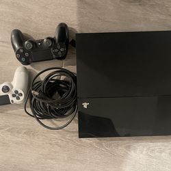 PS4 2 CONTROLS AND MORTAL KOMBAT XL