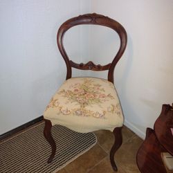 Late 19th Century Antique Victorian Balloon Back Chair