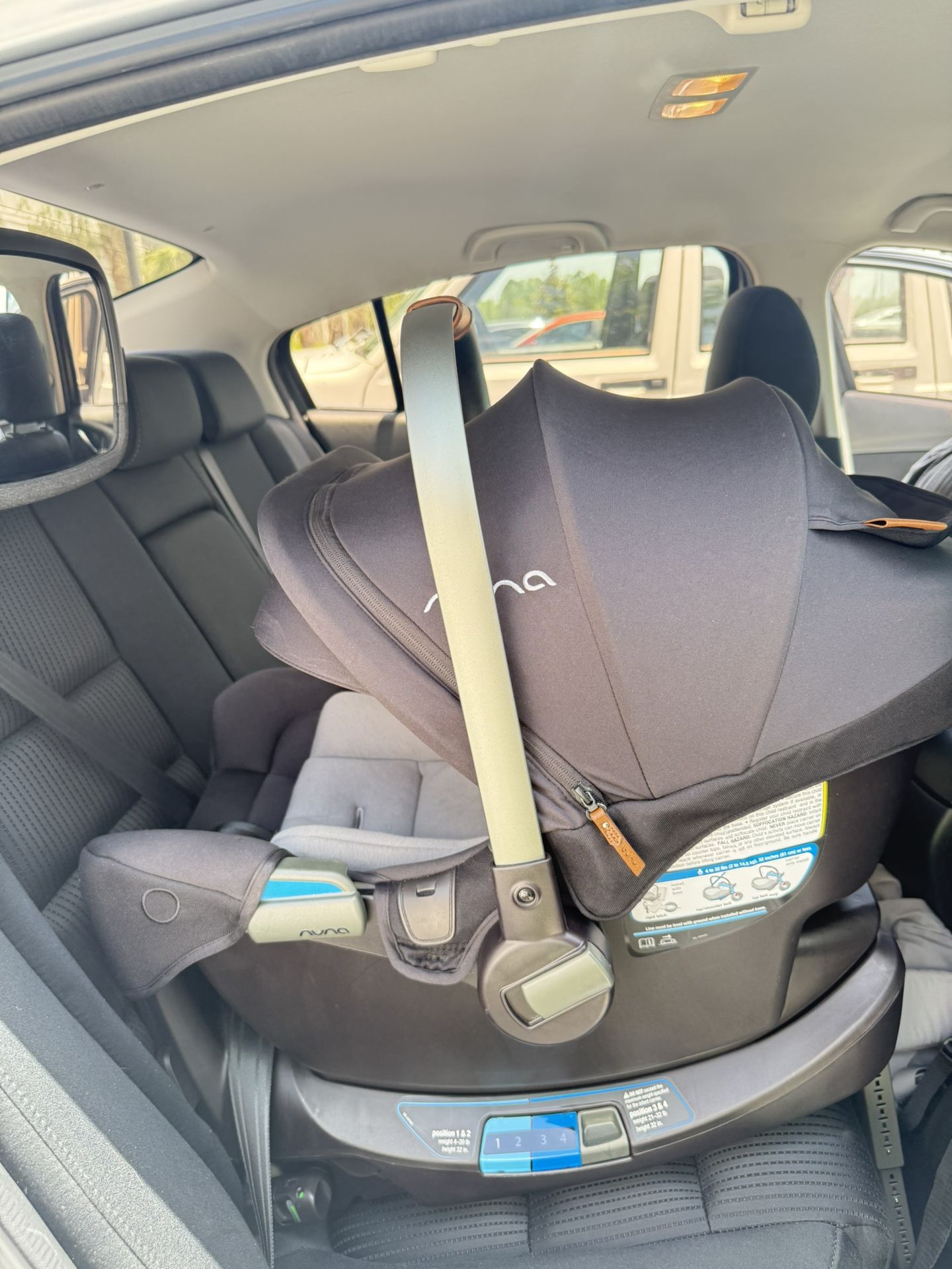 Nuna Pipa RX car seat and base