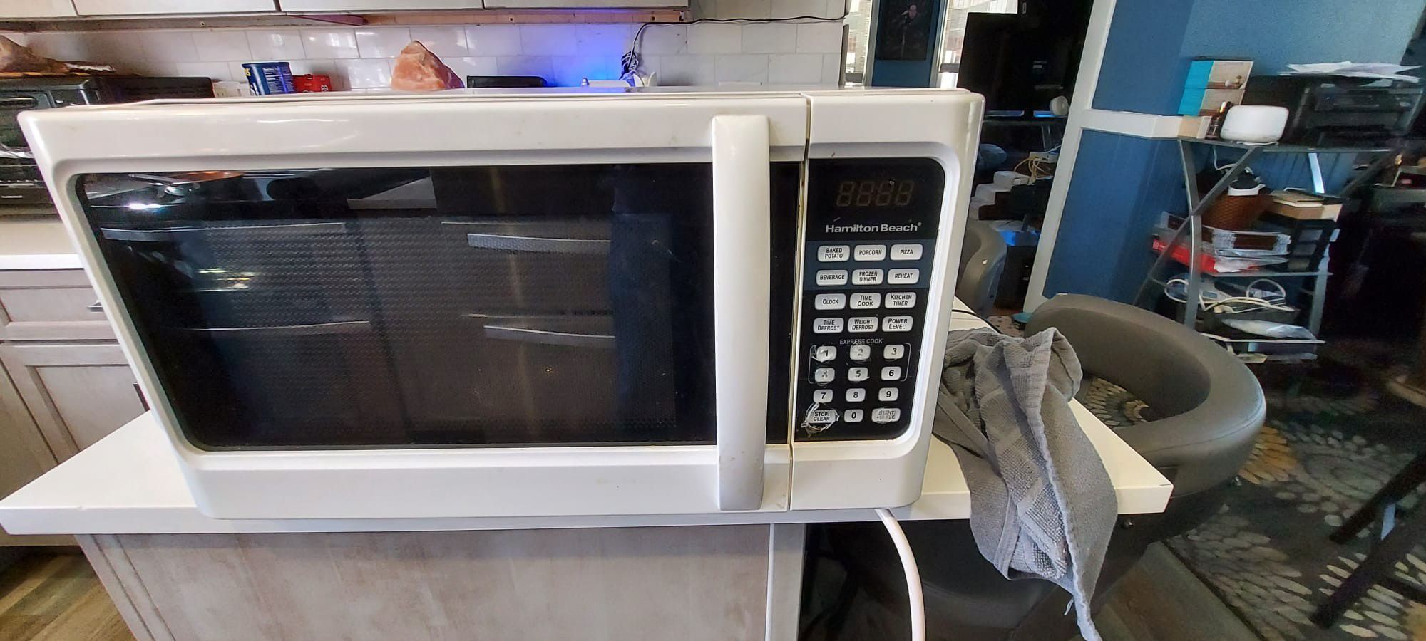 Hamilton Microwave 1000w With Turntable 