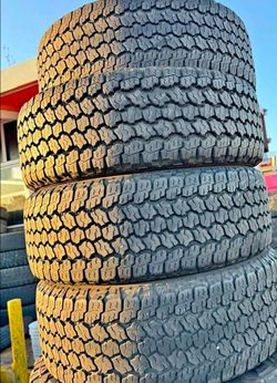 275 70 18 Goodyear tires Con Excelente calidad Las 4