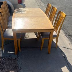 Dining Table with 6 Chairs – Extendable
