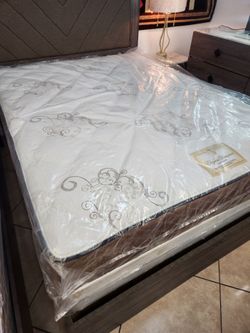 KING SET $249 << MATTRESS  AND BOX SPRING