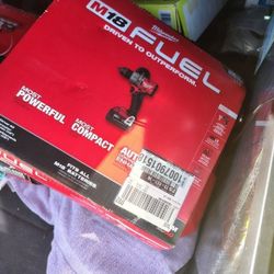 Milwaukee Fuel Hammer Drill Kit