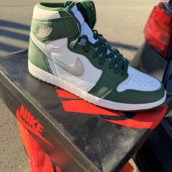 Jordan 1s Retro OG Gorge Green