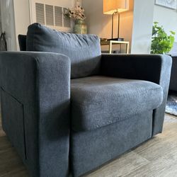 Oversized Swivel arm chair $70 Each 