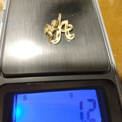 10k Yellow Gold Charm Pendant