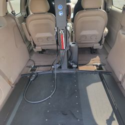 backpacker plus wheelchair lift