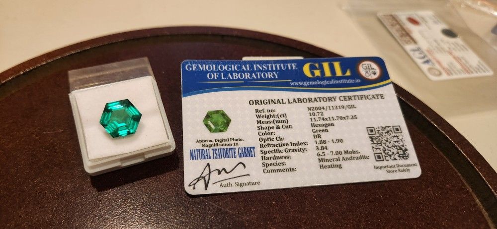 10.72ct Tsavorite Garnet | Cut Loose Gemstone. Treatment: Heating. Certification Card Included.