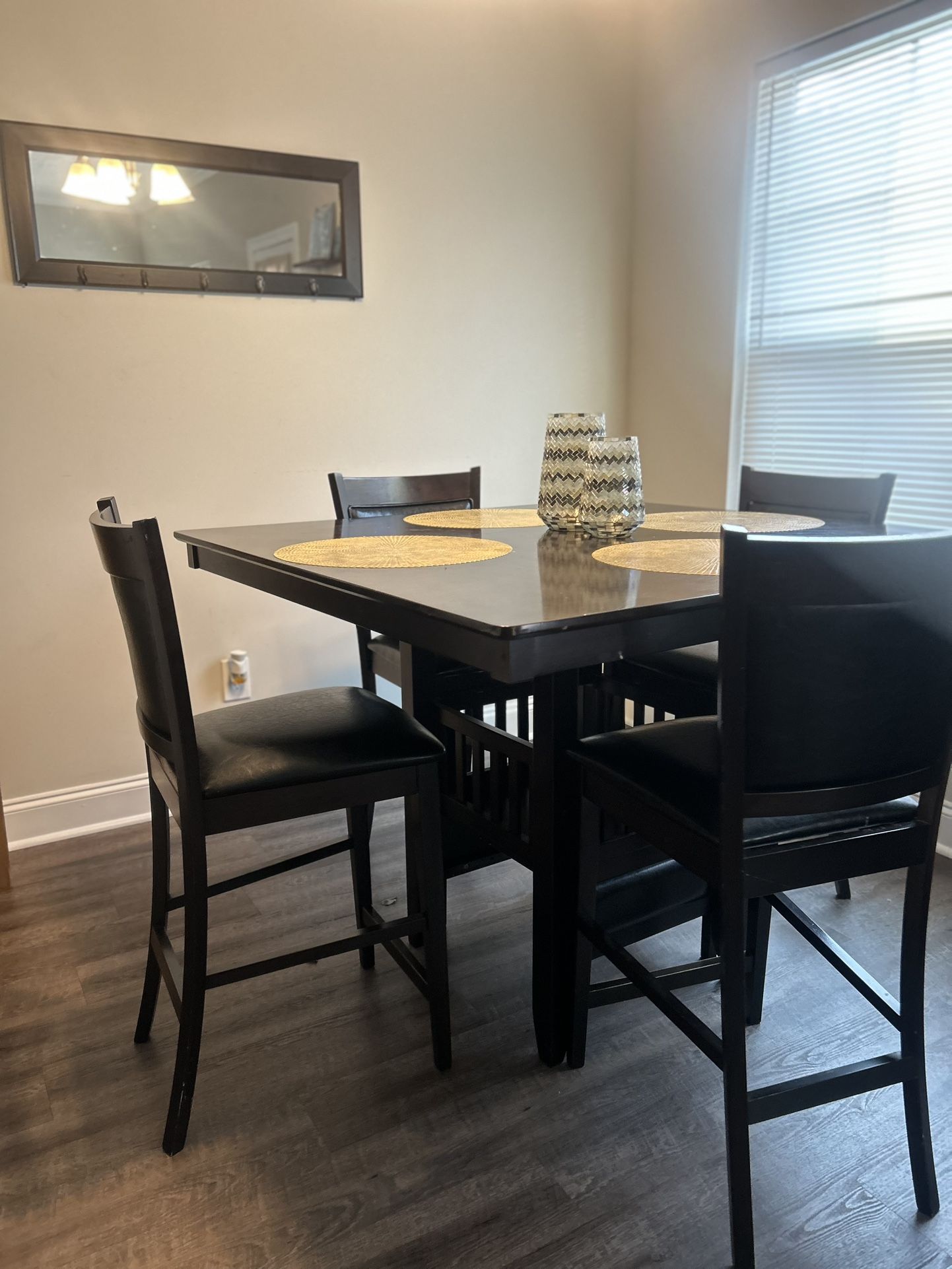 Hightop Dining Table With Vases Included