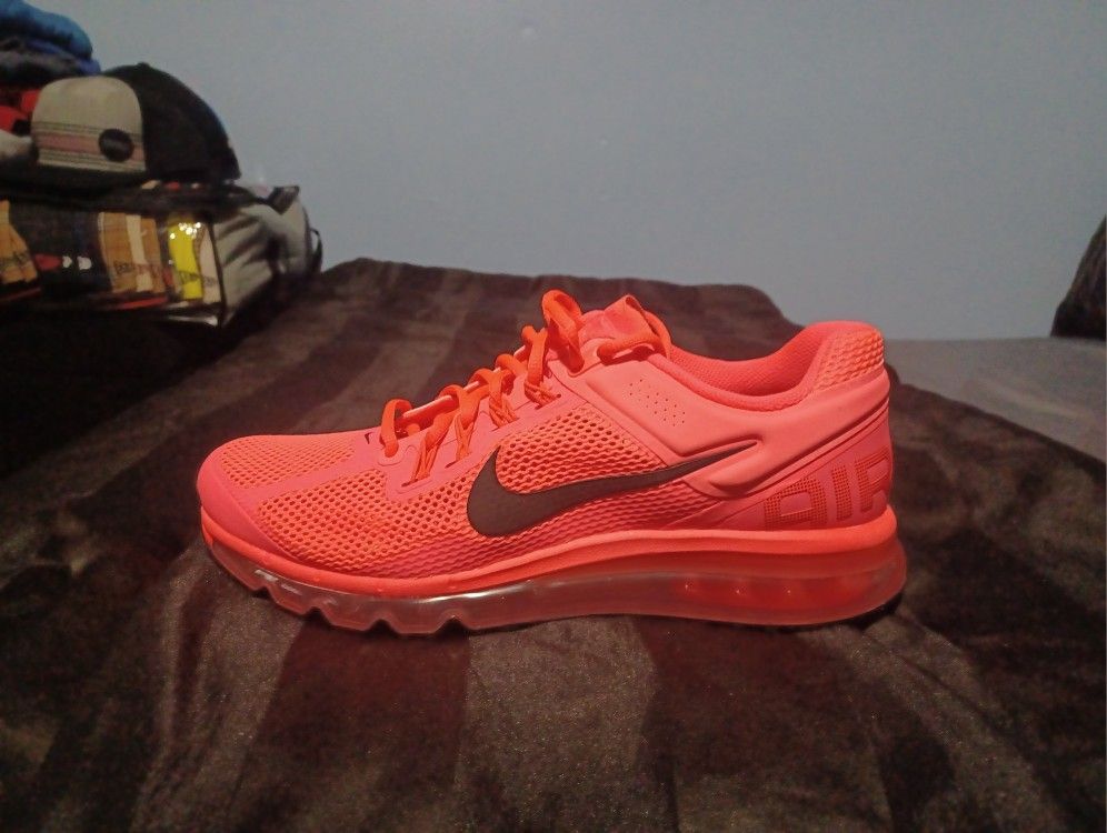 Brand New And Original Men's Nike Air Max's Sneakers Sizes 11