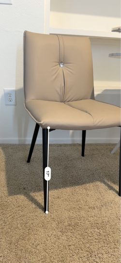 Vecelo dining table + chairs
