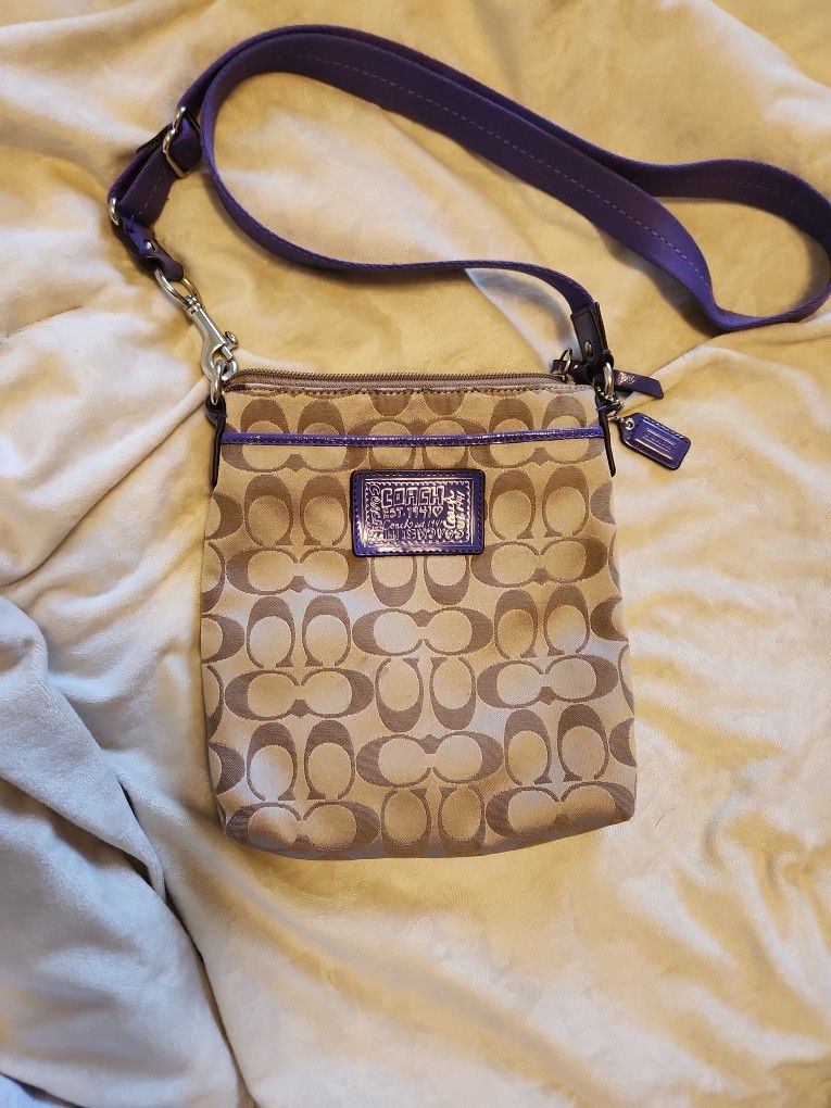 Coach Signature Khaki & Purple Poppy Crossbody Swingpack