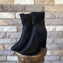Black Bootie Size 7/8