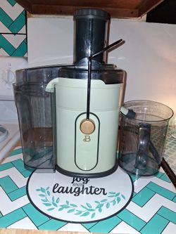 a Beautiful 5-Speed 1000W Electric Juice Extractor with Touch Activated Display