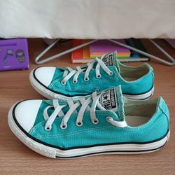 Girls Converse