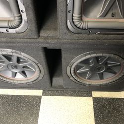 Kicker CompVR 12 Dual Ported Subwoofer Box