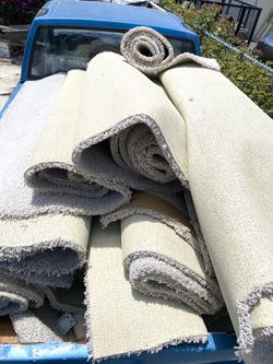 Selling these rugs!