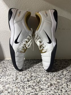 Nike  total 90 indoor soccer shoes