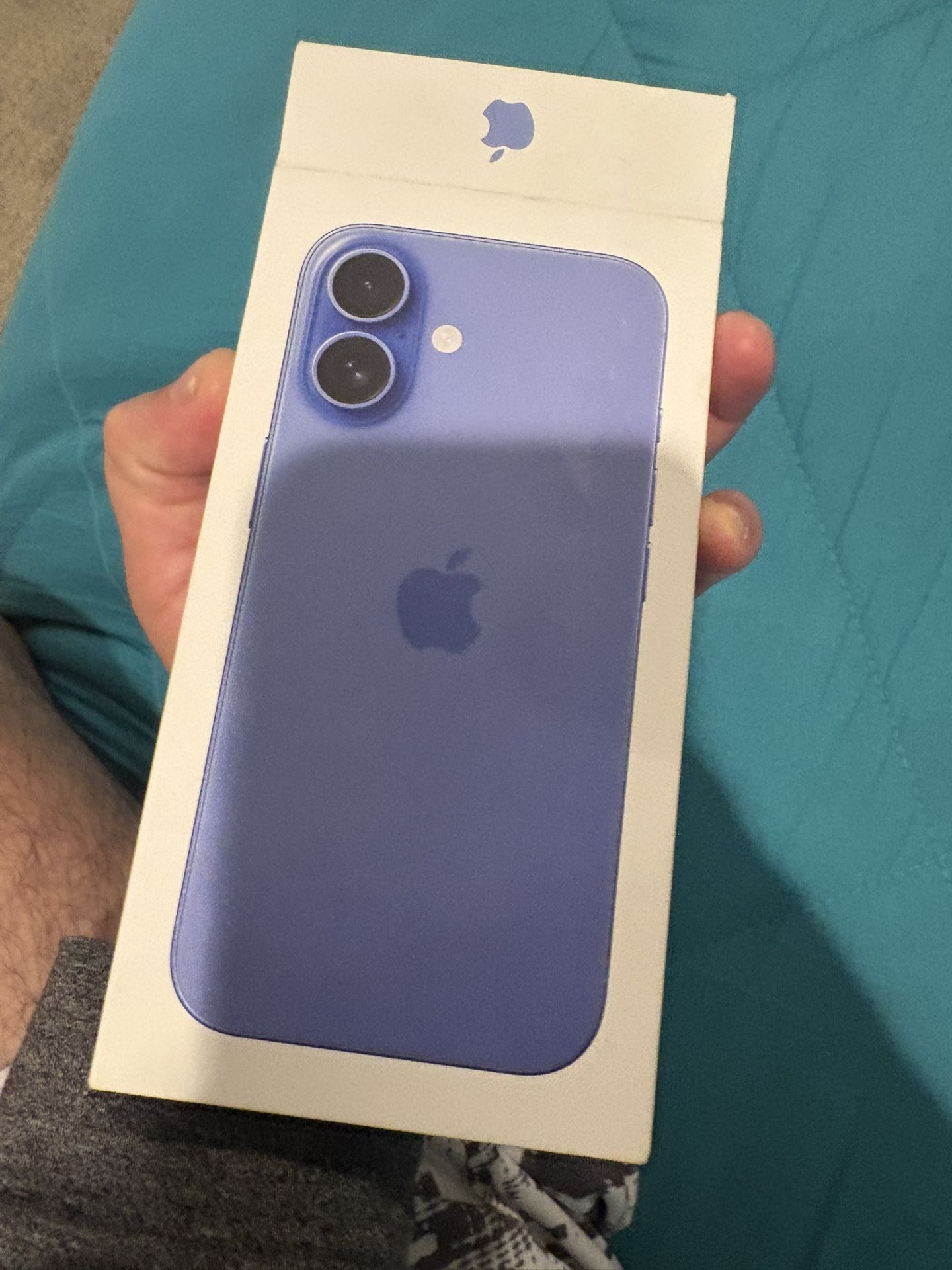 Selling My 1 Phone 16 Blue It’s Unlock