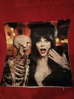 15 1/2" By 15 1/2" Elvira Pillow Case