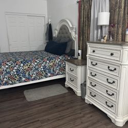 White Queen Bedroom Set