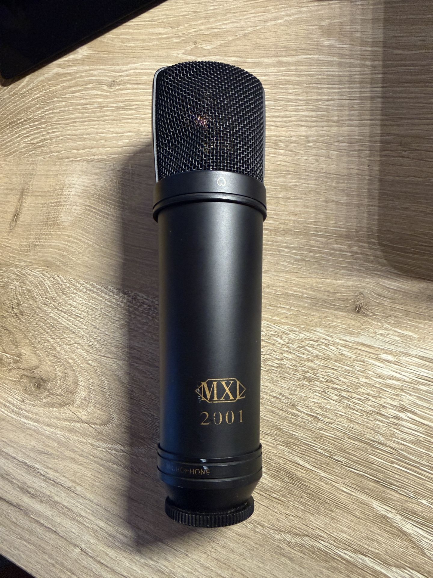 MXL 2001 Uni-Directional Condenser Microphone