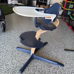 Navy Nomi High Chair