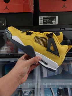 Air Jordan 4 Lighting Yellow (2021)