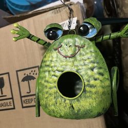 Frog Bird Feeder 
