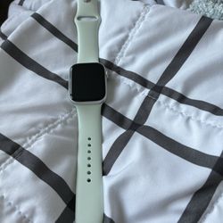 Apple Watch Series 9, 45mm, Silver Case, Gps, Unlocked, $310