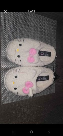 Hello kitty slippers
