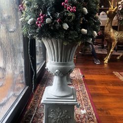 LIT TOPIARIES (2) HIGH QUALITY