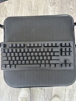 Razer huntsman tournament edition gaming keyboard RGB