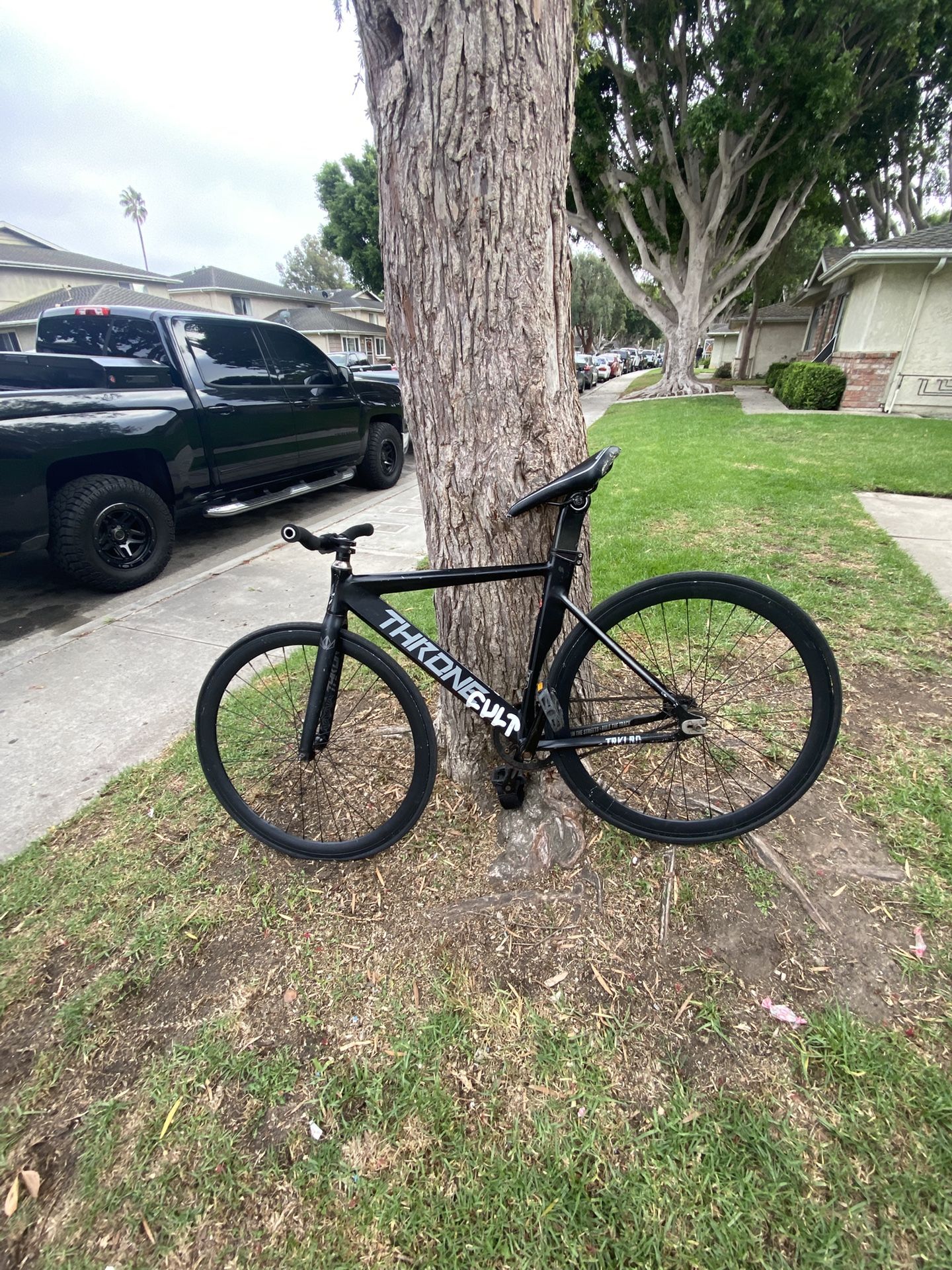 Trading a throne are anyoffers