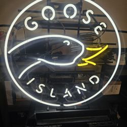 Goose Island Neon sign 
