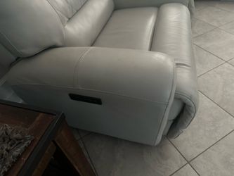 $900 electric sectional