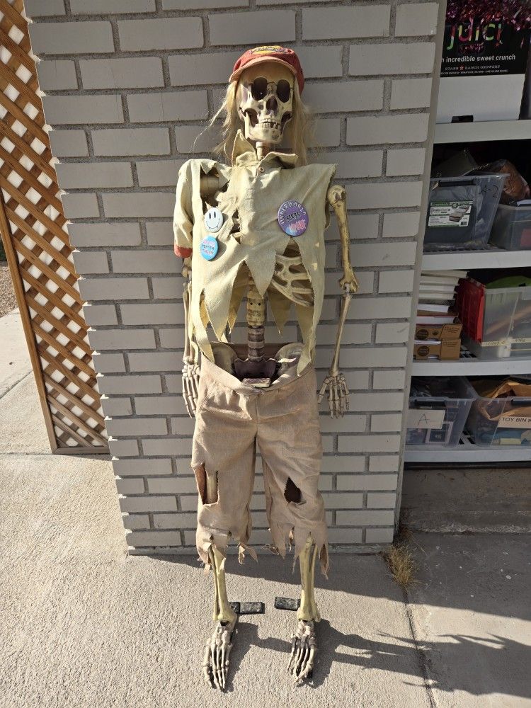 63 Inch Life Size 2009 Animated Baseball Vendor Skeleton Prop