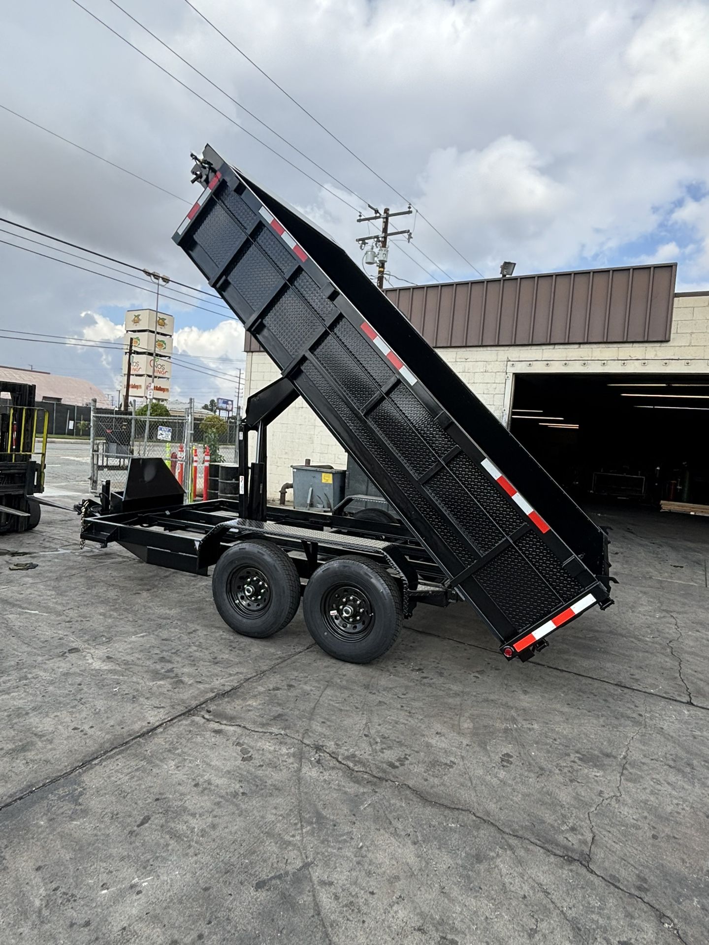8.5x14x2 HD Dump trailer