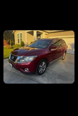Nissan pathfinder hybrid