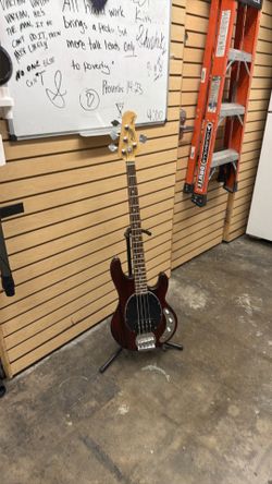 Sterling by music man Ray4 4 string electric bass guitar stingray walnut